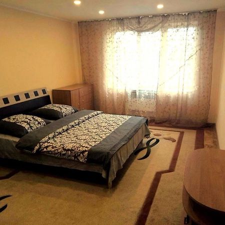 Gil Apartment 2К Квартира Центр Пл Петефи 9A อุชโฮรอด ภายนอก รูปภาพ